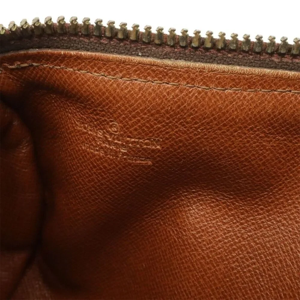 Louis Vuitton Papillon 22 Handbag
